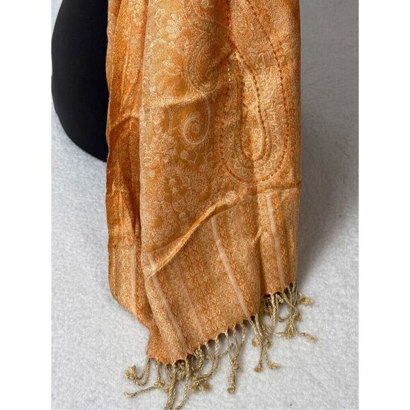 Tanjore Paisley Scarf/Wrap - Picture 3 of 8